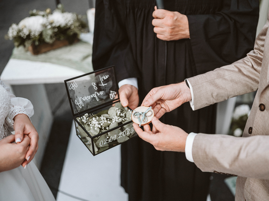 Ringkästchen schwarz