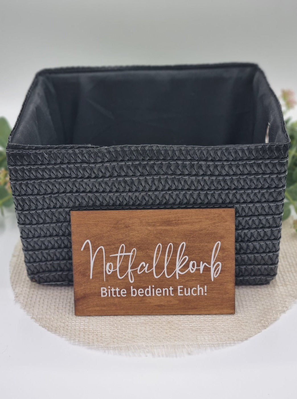 Schild "Notfallkörbchen"
