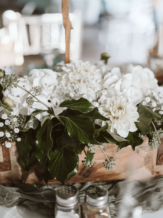 Ziegelform mit Gesteck